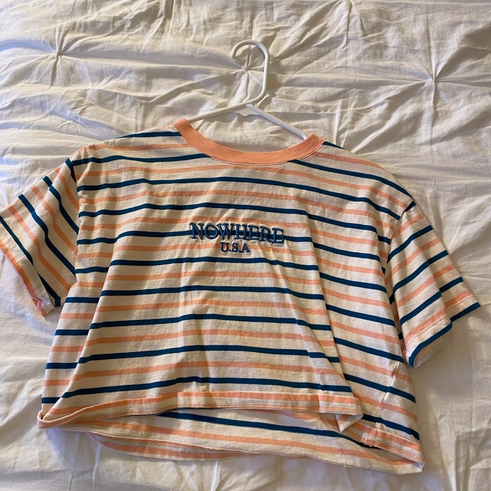 Cropped tee